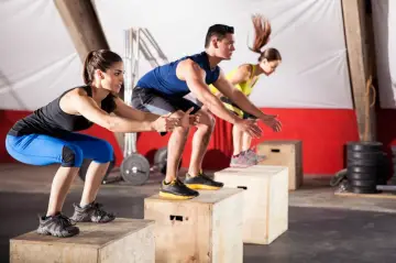 Descubre qué es el Box Jumps, cómo se hace y los beneficios de este ejercicio