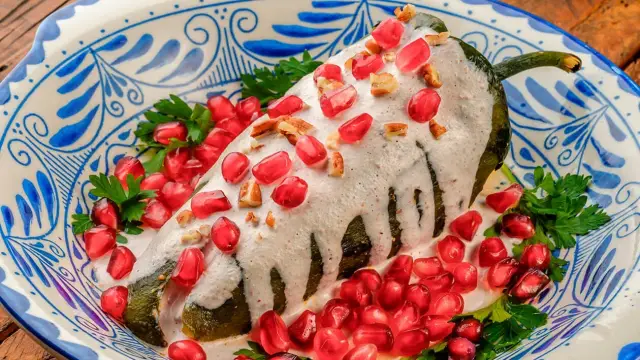 Receta para preparar chiles en nogada rápido y fácil