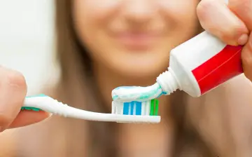 Pasta de dientes sin flúor. ¿Buena o Mala?