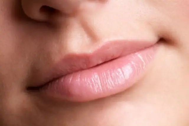 ¿Labios partidos por el frio? Aprende a mantenerlos suaves sin esfuerzo