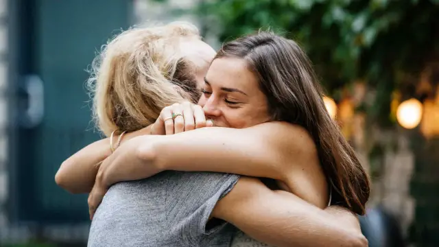 Por qué el 21 de enero es el Día Internacional del Abrazo