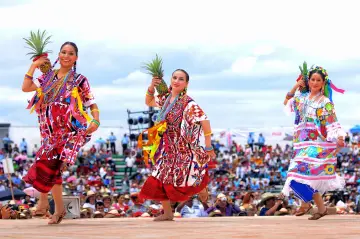 Guelaguetza 2025 en Oaxaca: Fechas, programas y guía completa